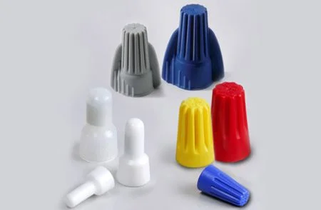 Conectores de cables - Conectores de cables, conectores de torsión, tuercas de cable, conectores de cable alado, conectores de cable de puesta a tierra alados, conectores de cable de alta temperatura, conectores de crimpado de extremo cerrado.