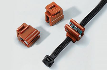 エッジクリップ、ポリアミド、0.8~2.0mmパネル厚、5mm最大タイ幅。 - エッジクリップ