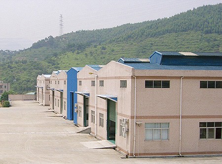 Завод в Дунгуане, Китай