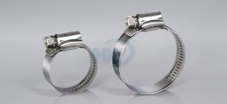 Collier de serrage de type allemand, acier inoxydable, plage de serrage 4-3/8" à 5-1/8" (110-130mm)