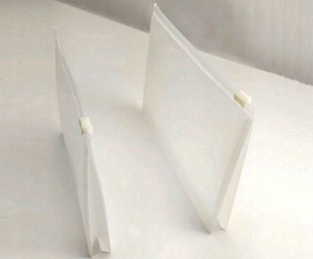 Bolsa con cierre PP A6 y tamaño práctico