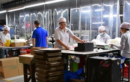 大量注文のための整理された組立ライン