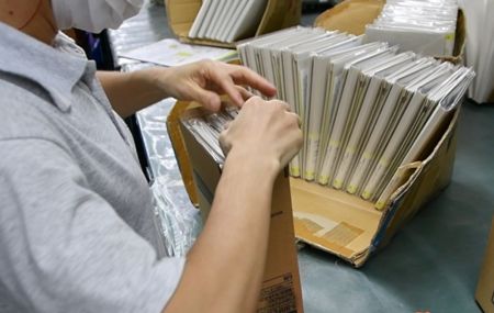 丁寧な手作業による梱包＆保護包装