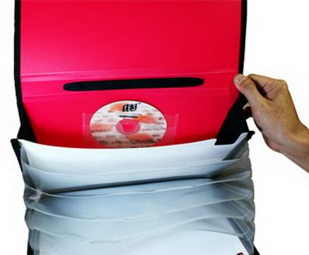 CDポケット付きA4用拡張ファイル13ポケット。