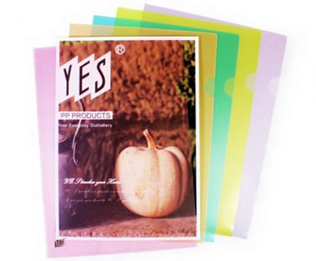 Archivo en forma de L de PP, de color.