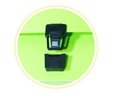 バックルボタン付きPPドキュメントケース。