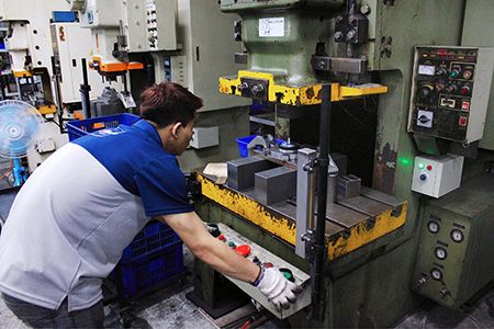 Capacidades abrangentes de processamento de metal, sua solução definitiva de um só lugar.