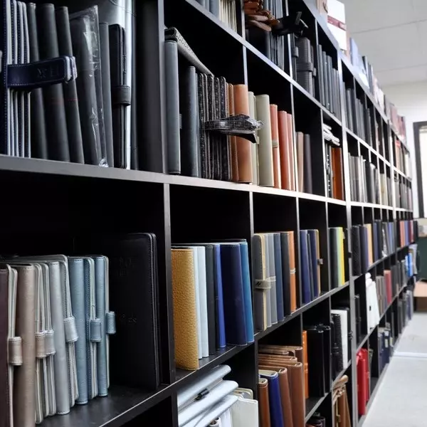 Sổ tay bìa cứng da tùy chỉnh của PUNDY — sản xuất OEM tại Đài Loan.