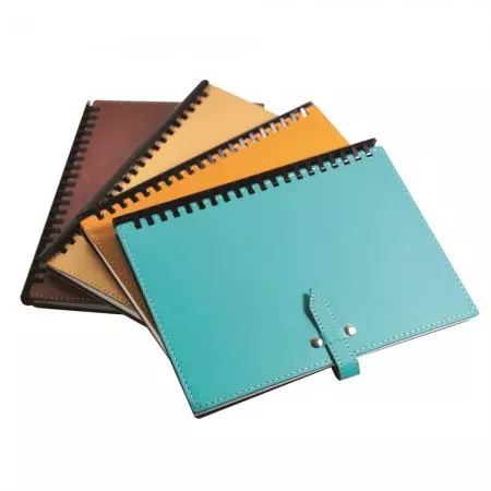 Cuaderno con hebilla de remache