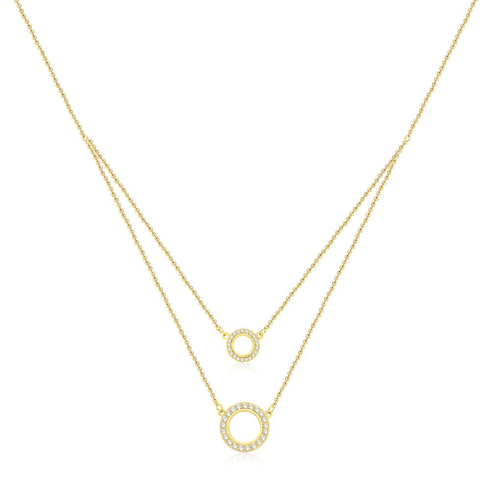 Groothandel Vergulde Dubbele Cirkel Dangle Ketting met een dubbele ketting en twee ronde hangers bezet met cubic zirconia, weergegeven op een witte achtergrond.