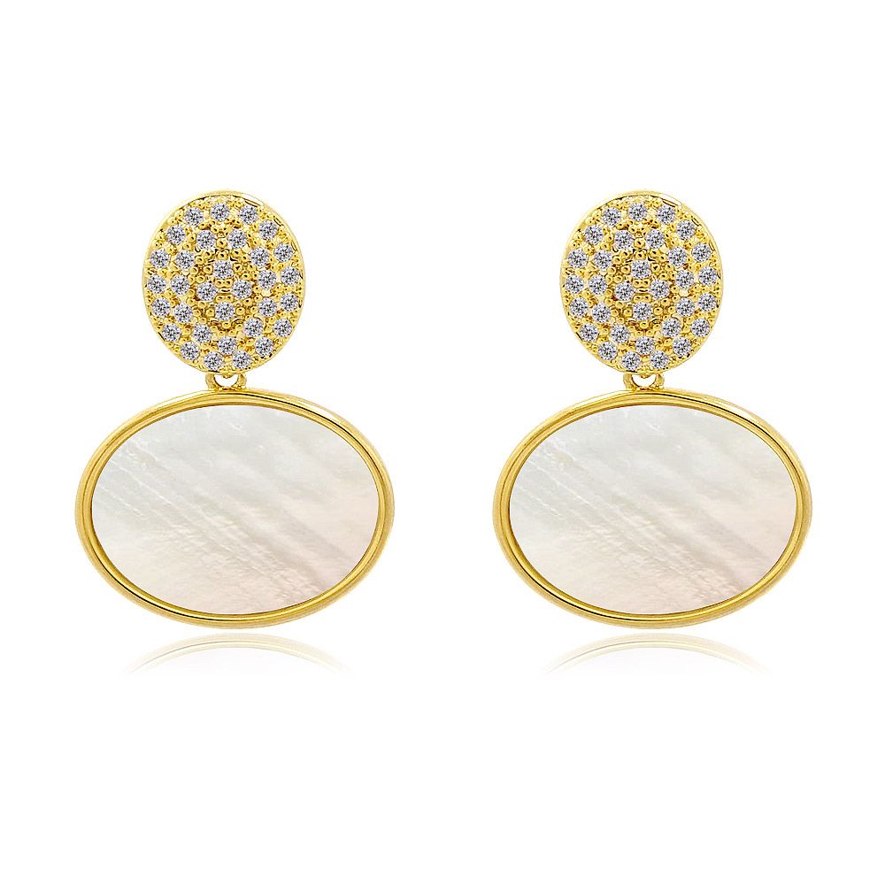 Boucles d'oreilles pendantes en coquille ovale étincelante en or, avec des zircons cubiques blancs et des incrustations en nacre.