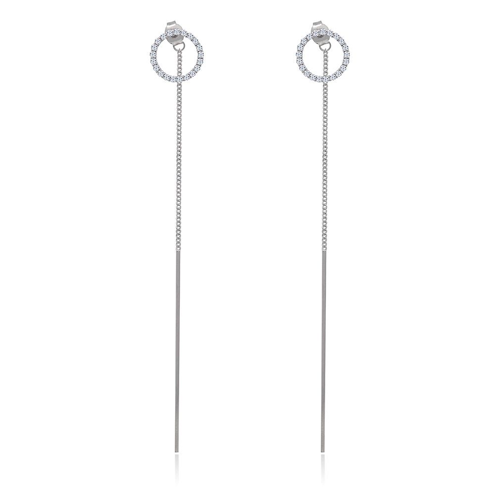 Een paar lange dangle chain bar oorbellen in 925 sterling zilver, met sprankelende cubic zirconia bezette ronde bovenkanten en elegante kettingverbonden staven.