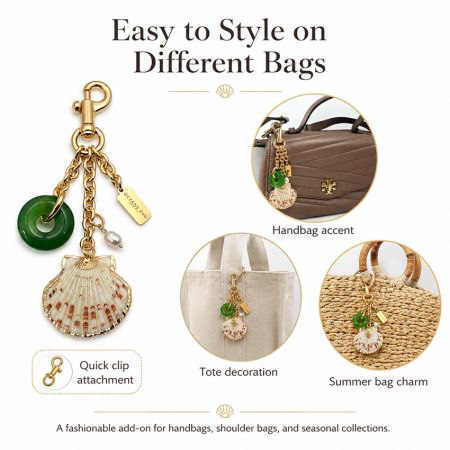 Luxus Taschenanhänger - Demonstration der Styling-Optionen für individuelle Muschel- und Jade-Taschenanhänger an Handtaschen, Tragetaschen und Strohtaschen mit Schnellclip-Befestigung.