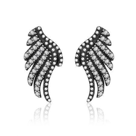 Boucles d'oreilles en argent en forme d'aile - Une paire de boucles d'oreilles élégantes en argent en forme d'aile en argent sterling 925 oxydé, avec un design d'aile complexe et des cristaux en zircon cubique étincelants.