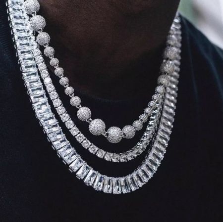 Custom 4mm Emerald Tennis Chain Necklace - Close-up of a sparkling custom tennis chain necklace, showcasing the brilliant cubic zirconia stones and quality craftsmanship by JR Fashion Accessories.