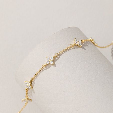 Another elegant bracelet design from the 925 sterling silver set.