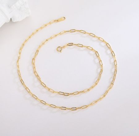 Versatile 925 sterling silver paper clip chain, suitable as a necklace or bracelet, with a radiant 18k gold plating.