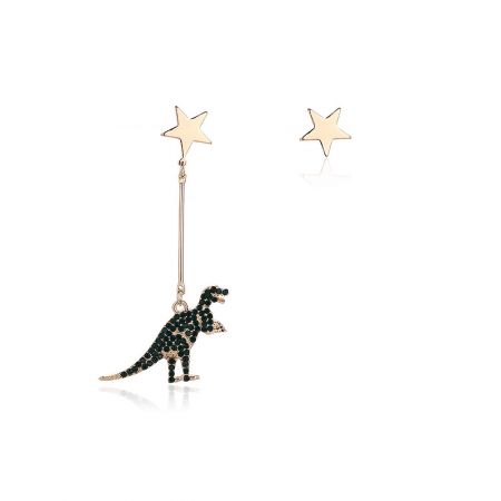 Pendientes colgantes de dinosaurio verde con estrella asimétrica. - Un par de pendientes colgantes de dinosaurio verde con estrella asimétrica, que presenta un charm de dinosaurio dorado y un pendiente de estrella dorada con una zirconia cúbica esmeralda.