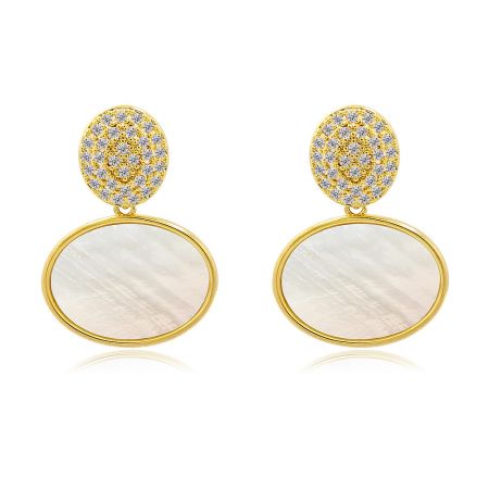 Orecchini a pendente a forma di conchiglia ovale scintillante - Orecchini a pendente a forma di conchiglia ovale scintillante in oro, con inlay in stile madreperla e zirconia cubica bianca.