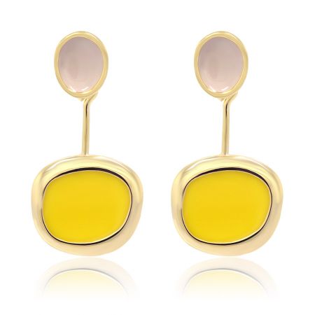 Pendientes de disco de esmalte de color con bicolor - Beige y Amarillo - Un par de pendientes de disco de esmalte bicolor en beige y amarillo, con un engaste chapado en oro y cierre de poste.