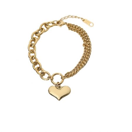 Gouden Puff Hart Ketting Schakel Armband - Een close-up van de Gouden Puff Hart Ketting Schakel Armband, die het gepolijste vergulde roestvrij staal en de ingewikkelde hartvormige schakels toont.