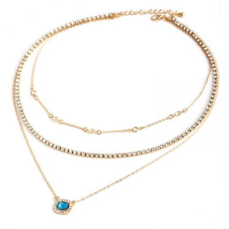 Close-up of the three-layered chain design showcasing the intricate details.