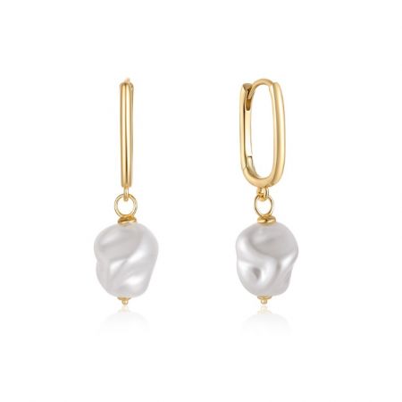 Orecchini a cerchio in perle barocche coltivate in argento sterling 925. - Un paio di orecchini a cerchio in perle barocche coltivate in argento sterling 925 con elegante placcatura in oro, che mostrano la forma unica delle perle d'acqua dolce.