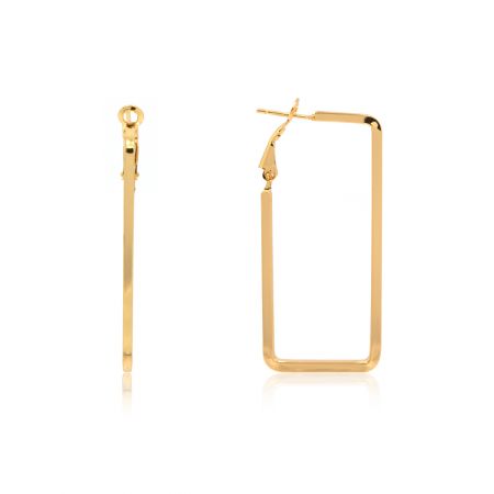 Aros rectangulares con acabado dorado. - Un par de pendientes de aro rectangulares con acabado dorado y una superficie brillante y pulida, mostrando su diseño geométrico único.