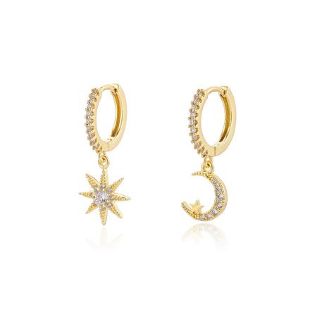 Magnifiques boucles d'oreilles huggie étoile lune - Une paire de magnifiques boucles d'oreilles huggie en or 14k avec des pierres précieuses en zircon cubique étincelantes.