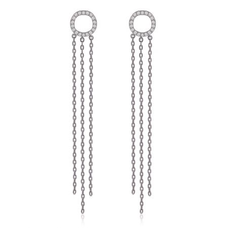 Boucle d'oreille à chaîne avec disque rond. - Boucles d'oreilles à chaîne avec disque rond élégant, plaquées rhodium et ornées de pierres en zircon cubique scintillantes, sur un fond blanc épuré.