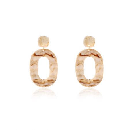 Boucles d'oreilles pendantes ovales larges en résine. - Une paire de boucles d'oreilles pendantes ovales larges en résine présentant un magnifique motif marbré dans des tons beige, crème et marron.