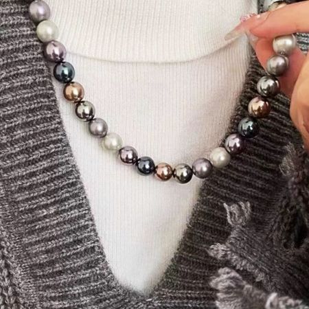 Morandi Color Glass Pearl Bead Chain Necklaces - A stylish costume jewelry necklace featuring a strand of diverse, Morandi-colored glass pearls on a delicate brass chain.