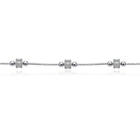 لقطة قريبة للخرز الكروي والمكعب المعقد على سوار روديوم CZ Round Bijoux.