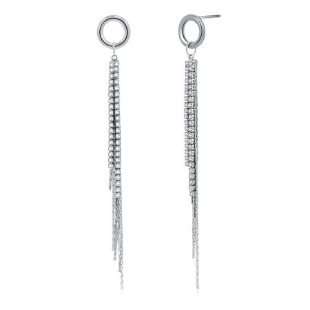 Perfil lateral del arete de borla de cadena de plata, mostrando la elegante caída y la artesanía de los engastes de circonita cúbica.