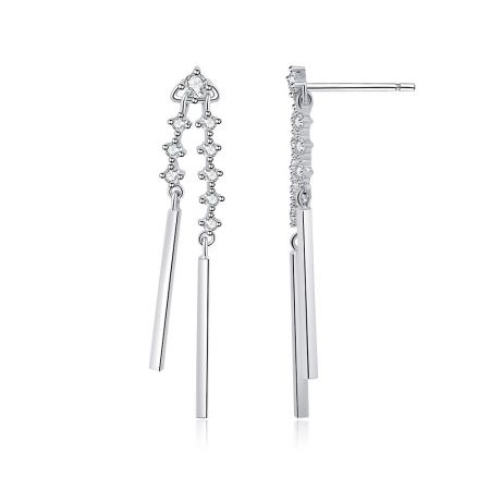 Perfil lateral del arete de caída de doble varilla, mostrando el intrincado engaste de circonitas cúbicas y el diseño de barra elegante.