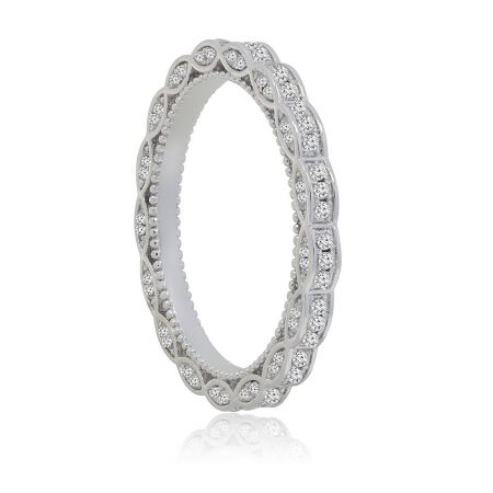 Visão completa do anel de eternidade Eternal Sparkle com zircônia cúbica.