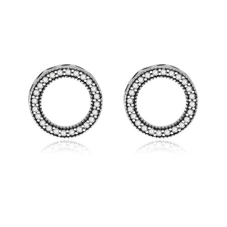 Mini zilveren cirkels oorstekers - Een paar Mini Silver Circles Oorbellen gemaakt van 925 sterling zilver, met een cirkelontwerp bezaaid met sprankelende witte cubic zirconia.