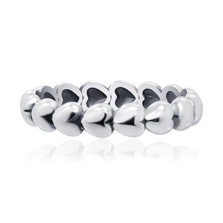 Simple Finger Heart Band Ring - Close-up of the Simple Finger Heart Band Ring, showcasing its alternating pattern of polished silver heart and ball shapes on a white background.