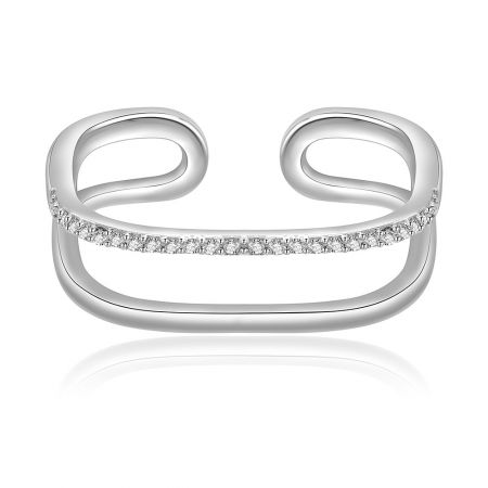 Vierkante traditionele stijl ring - Een close-up van een rhodium-plated cuff armband met channel-set cubic zirconia, die het vakmanschap van JR Fashion Accessories toont.