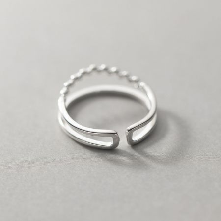 Bague ouverte simple à double couche de perles en argent sterling 925 - Une bague ouverte unique en argent sterling 925 du set Simple Beaded Double Layers, mettant en avant son design à double bande.