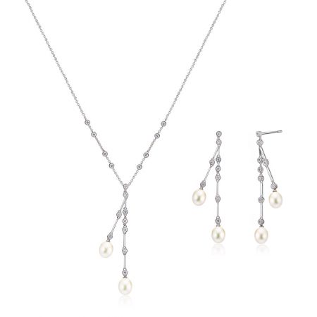 Full view of the pearl and cubic zirconia bridal jewelry set.