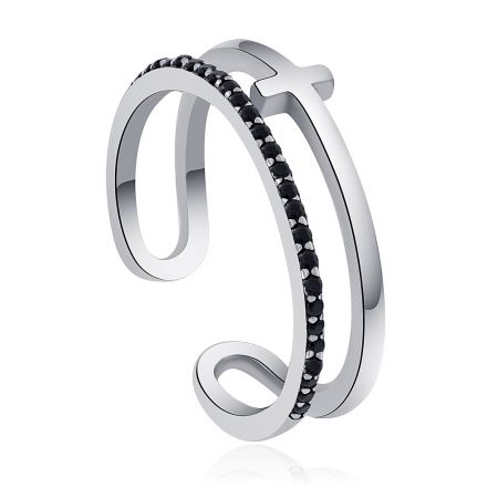 Anello Regolabile con Croce in CZ Nera - Vista dettagliata dell'Anello Regolabile con Croce in CZ Nera, che mostra la sua fascia in argento sterling e il design della croce in zirconia cubica nera.