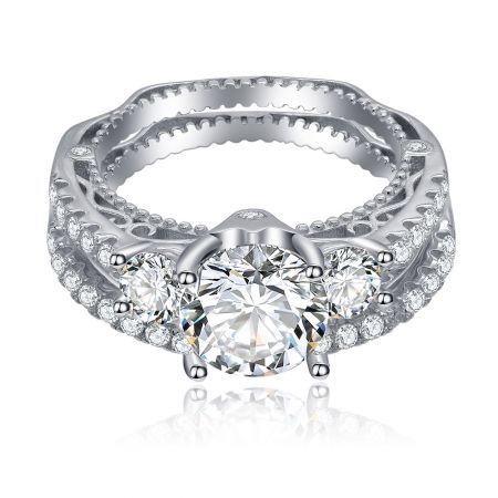 Anello nuziale con centro a taglio Princess e halo - Elegante set di anelli nuziali con taglio Princess e halo in argento sterling 925, con un prominente zirconia cubico centrale circondato da pietre di accento.