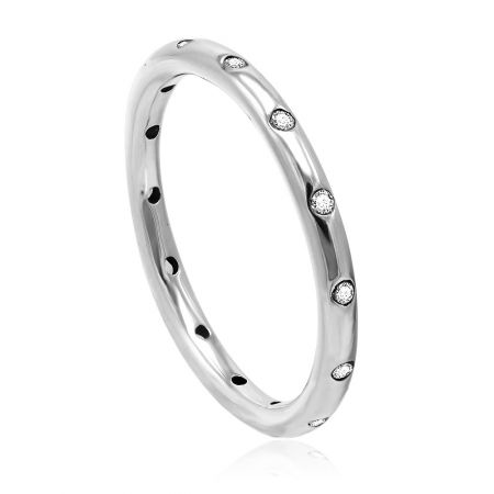 Perfil lateral del anillo Sparkling Droplets S925, destacando las piedras de circonita cúbica similares a diamantes.