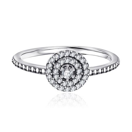 Anello in argento sterling 925 Radiant Elegance - Vista frontale dell'anello in argento sterling 925 Radiant Elegance, che mette in mostra il suo intricato design a spirale con scintillanti pietre in zirconia cubica impostate su una finitura in argento ossidato.