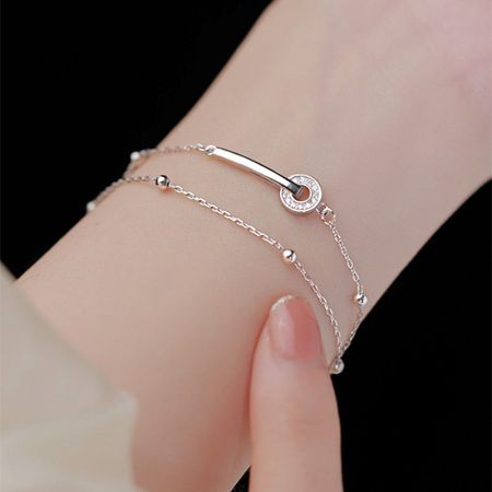 Unique 925 sterling silver bracelet featuring a stylish safety pin design element.