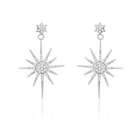 Pendientes de Novia Latelita de Estrella de Rodio - Un par de Pendientes de Novia Latelita de Estrella de Rodio con un diseño de destellos, que presentan zirconia cúbica AAA brillante sobre una base de latón chapada en rodio.