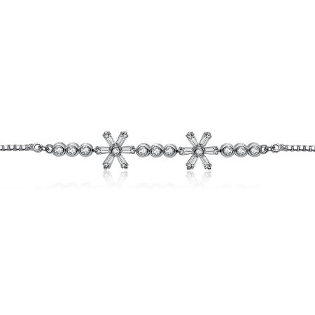 Close-up of the bracelet's lobster clasp and adjustable chain, showing the quality craftsmanship.