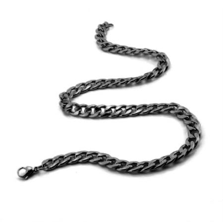 Colar de Estilo Cadeia Masculina em um acabamento prateado elegante.