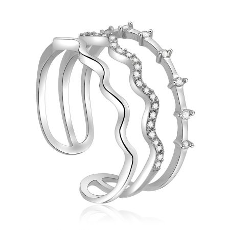 Un bracelet en argent ondulé assorti avec des pierres en zircon cubique, parfait pour créer un ensemble de bijoux coordonné.